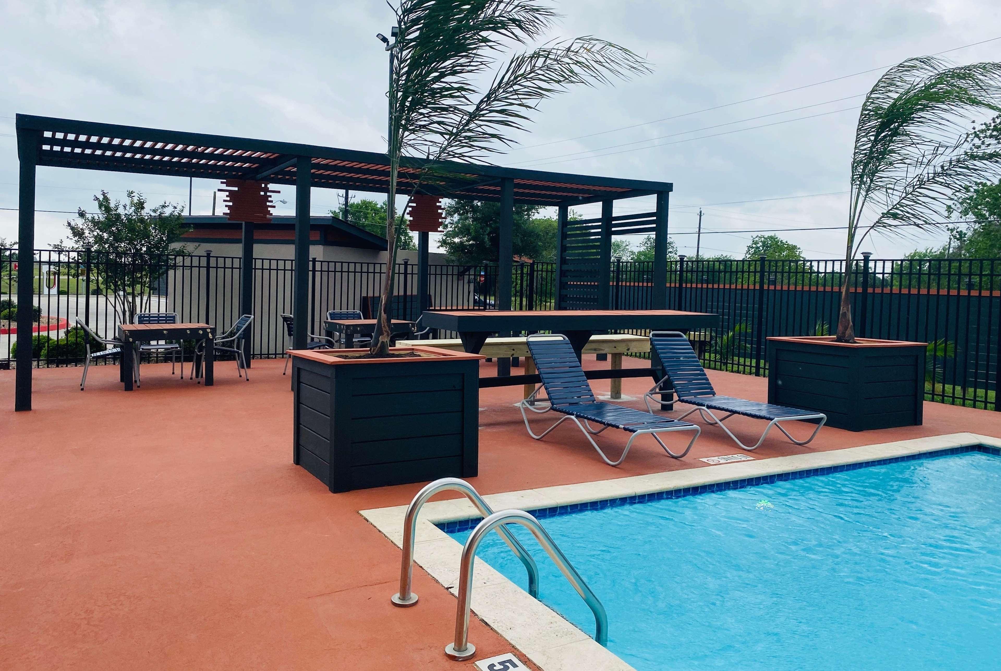 La Quinta By Wyndham Victoria - South Hotell Eksteriør bilde
